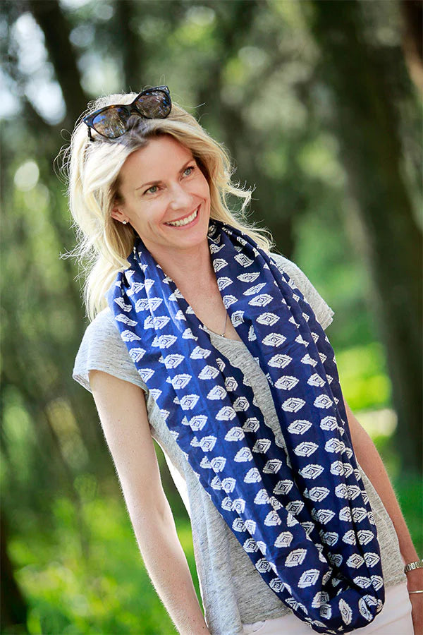 KissKiss HugHug Breast Feeding Scarf